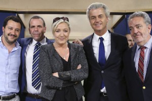 Matteo Salvini, Harald Vilimsky, Marine Le Pen, Geert Wilders ja Gerolf Annemans (Reuters/Francois Lenoir)